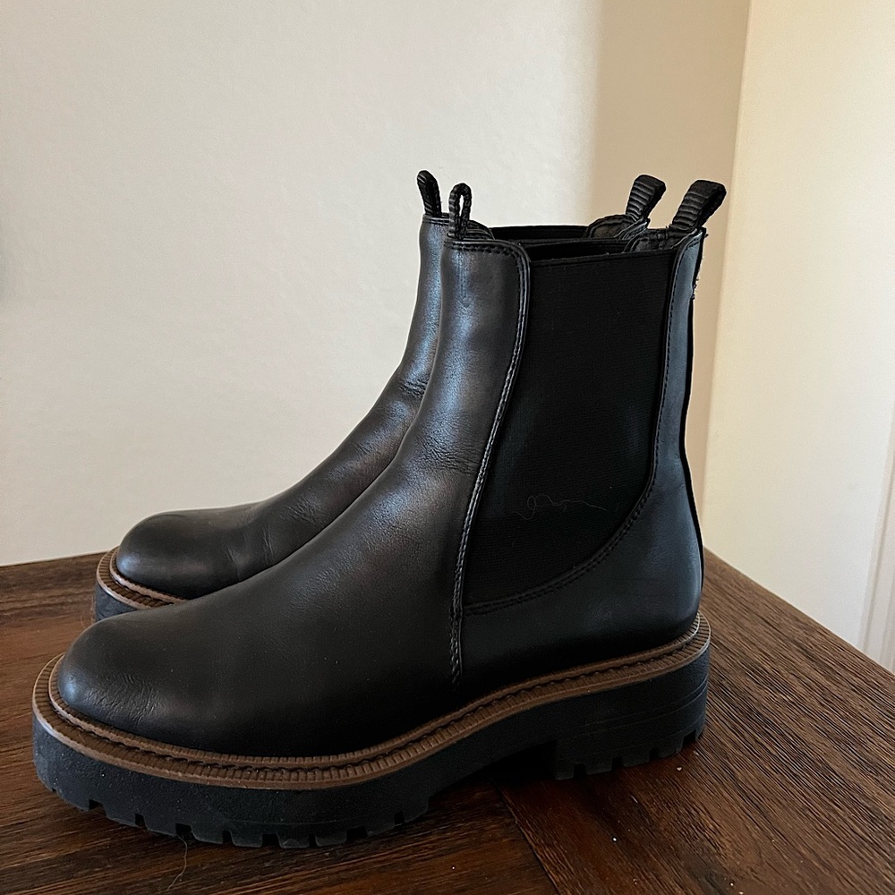 Sam Edelman Laguna Chelsea Boot size 7.5